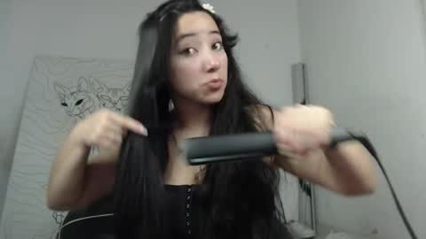 Snapshot of emiantonella_ chatting on 05-09-26, 10:59 Antonella online show from 05-09-26, 10:59