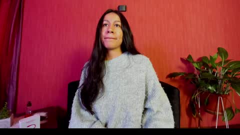 Snapshot of emigomez_ chatting on 05-11-26, 12:11 Emilia Gomez online show from 05-11-26, 12:11