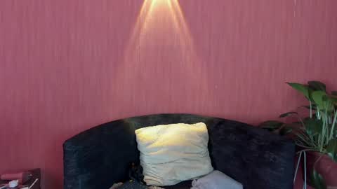 Snapshot of emigomez_ chatting on 06-26-26, 05:50 Emilia Gomez online show from 06-26-26, 05:50