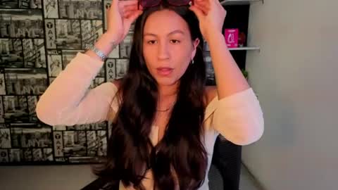 Snapshot of emigomez_ chatting on 06-27-26, 11:10 Emilia Gomez online show from 06-27-26, 11:10