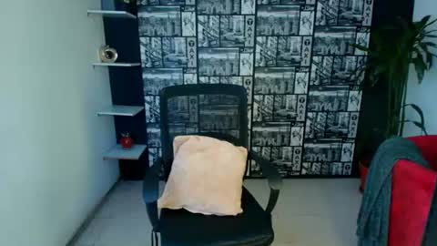 Snapshot of emigomez_ chatting on 07-21-26, 03:31 Emilia Gomez online show from 07-21-26, 03:31