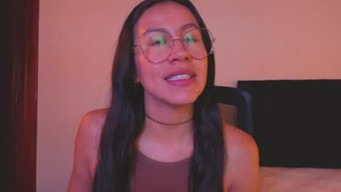 Snapshot of emigomez_ chatting on 07-24-26, 03:04 Emilia Gomez online show from 07-24-26, 03:04
