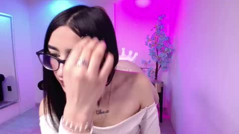 Emiily  online show from 11-25-25, 08:31