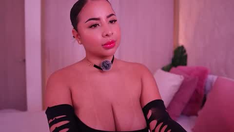    online show from 11-11-25, 03:12