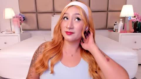 Snapshot of emiily_roberts1 chatting on 01-09-25, 06:57 EMILY ROBERTS online show from 01-09-25, 06:57