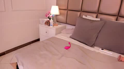 Snapshot of emiily_roberts1 chatting on 02-07-25, 06:35 EMILY ROBERTS online show from 02-07-25, 06:35