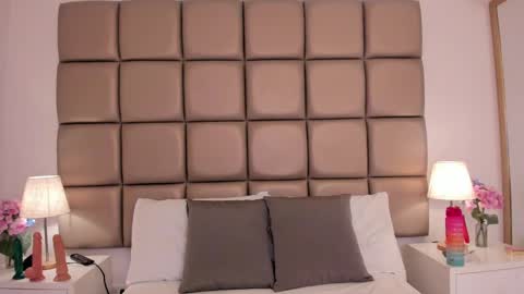 Snapshot of emiily_roberts1 chatting on 03-06-25, 03:24 EMILY ROBERTS online show from 03-06-25, 03:24