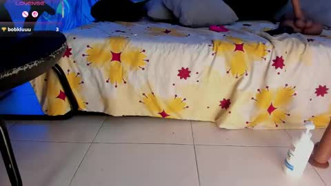 Snapshot of emiilycollins1 chatting on 05-15-26, 11:23 online show from 05-15-26, 11:23
