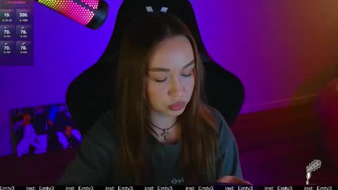 Emili online show from 04-10-26, 10:42