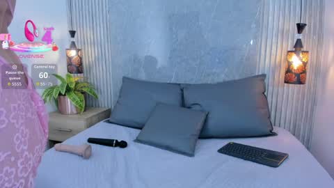 Emily online show from 04-06-26, 10:44