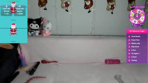 Snapshot of emili_blanc chatting on 12-13-24, 01:44 Emili online show from 12-13-24, 01:44