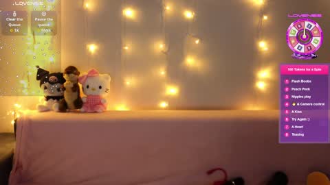 Snapshot of emili_blanc chatting on 12-25-24, 11:22 Emili online show from 12-25-24, 11:22