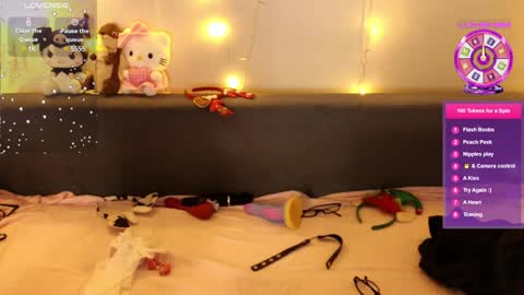 Snapshot of emili_blanc chatting on 01-05-25, 11:37 Emili online show from 01-05-25, 11:37