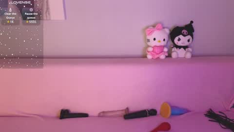 Snapshot of emili_blanc chatting on 01-16-25, 12:53 Emili online show from 01-16-25, 12:53