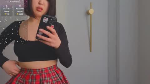 Snapshot of emili_blanc chatting on 02-12-25, 09:31 Emili online show from 02-12-25, 09:31