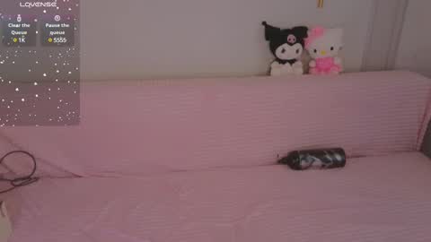 Snapshot of emili_blanc chatting on 02-25-25, 02:36 Emili online show from 02-25-25, 02:36