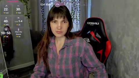 Snapshot of emilia_cross chatting on 07-10-26, 01:21 Emilia online show from 07-10-26, 01:21