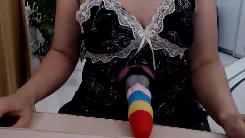 Emilia loki online show from 11-02-25, 01:24