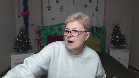 EmiliaGree online show from 12-19-25, 06:15