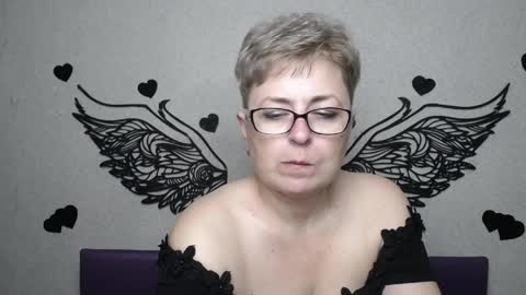 EmiliaGree online show from 04-15-26, 07:58