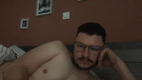 emiliano1256 online show from 04-18-26, 11:58