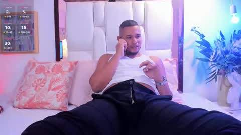 emilianoclarke online show from 09-30-25, 01:32