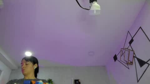 EmiliaRose online show from 04-06-26, 08:54