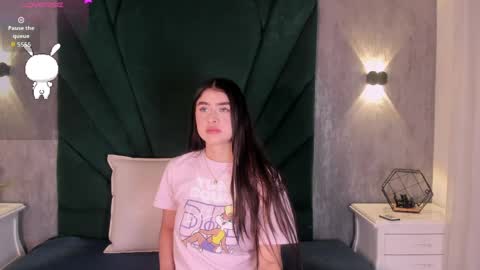 Snapshot of emiliclarke_ chatting on 04-01-26, 11:33 Emilie online show from 04-01-26, 11:33