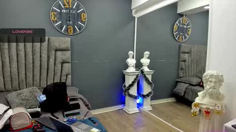 Emilio online show from 12-20-25, 11:17