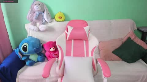 Emiliya online show from 04-15-26, 08:43