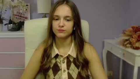 Snapshot of emilly_lust99 chatting on 01-10-25, 10:50 Emilly online show from 01-10-25, 10:50