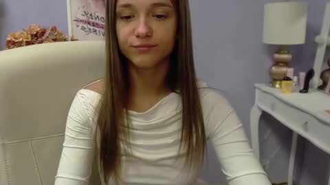 Snapshot of emilly_lust99 chatting on 11-07-25, 07:52 Emilly online show from 11-07-25, 07:52