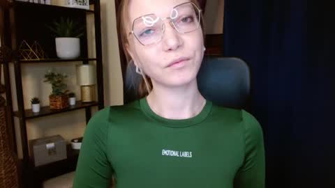 Emilly online show from 02-09-26, 06:17