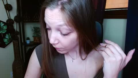 Emilly online show from 03-25-26, 06:41