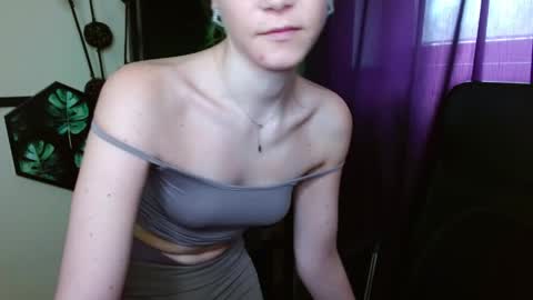 Emilly online show from 04-11-26, 07:13