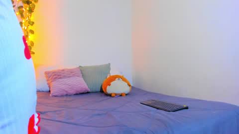 emilly online show from 02-06-25, 07:24