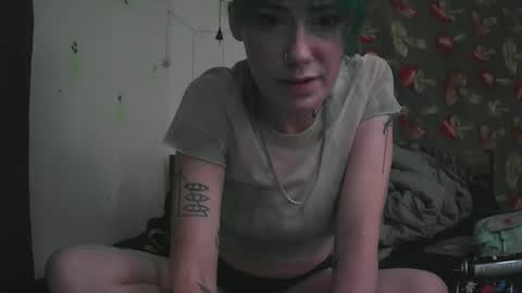 Snapshot of emily0903 chatting on 11-30-25, 01:42 Emily Love online show from 11-30-25, 01:42