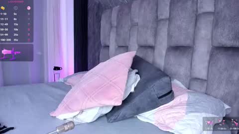 Emily online show from 09-15-25, 12:16