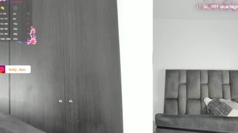 Snapshot of emily___fox chatting on 07-06-26, 11:40 Emily online show from 07-06-26, 11:40
