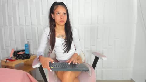 EMILY online show from 03-20-26, 07:52