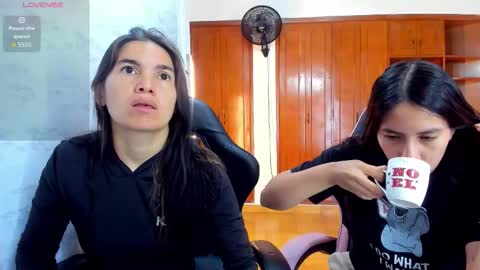 Snapshot of emily_and_soffy chatting on 02-21-26, 01:01 Emily and Soffy online show from 02-21-26, 01:01