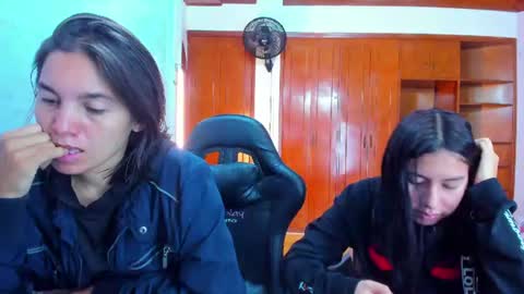 Emily and Soffy online show from 07-16-26, 12:11