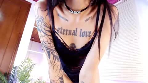 Emily Burton online show from 02-11-26, 12:10