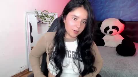 Snapshot of emily_carter19 chatting on 01-15-25, 05:40 Emily Carter online show from 01-15-25, 05:40
