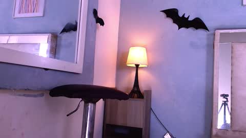 emily_castillo1_ online show from 11-27-25, 04:14