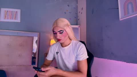emily_castillo1_ online show from 07-01-26, 04:58