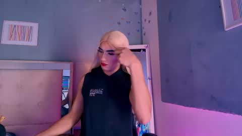 emily_castillo1_ online show from 07-06-26, 04:53