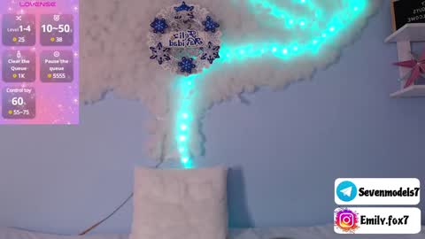 emily_fox7 online show from 12-05-24, 12:00