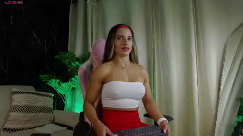 Emily foxx01 online show from 07-01-26, 12:12