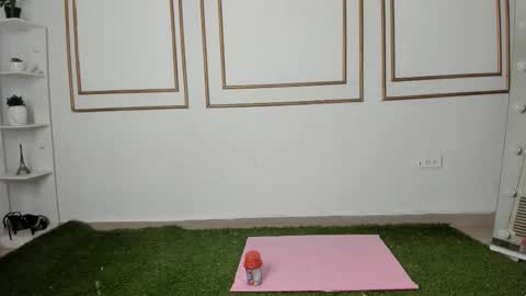 emily_gaviria1 online show from 03-27-26, 12:05